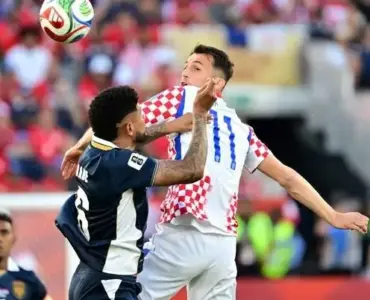 Croatia Keep Knockout Dream Within Reach